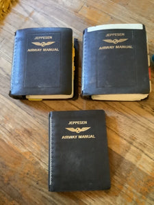 3 Jeppesen Airway manuals Binders books  maps Cowhide Leather Delta Airlines