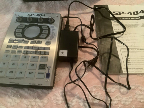 Roland SP-404 Portable Power Sampler with box looks new