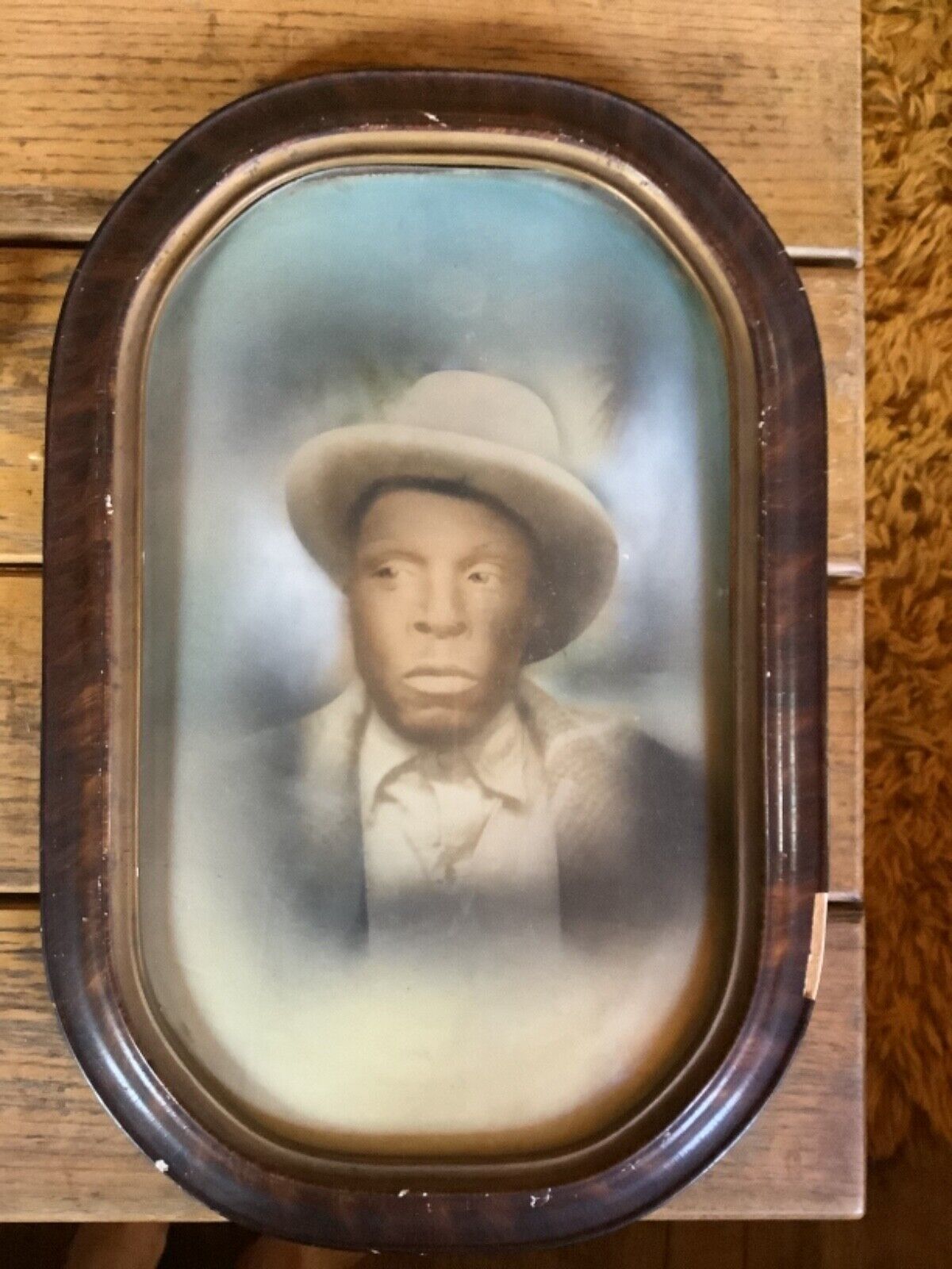 Vintage Wooden Oval Photo Picture Frame Convex Bubble Glass Black Man Rare🙌🔥