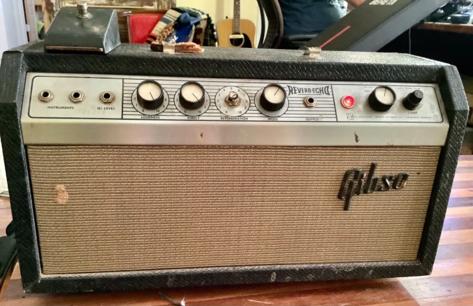 Vintage RARE GIBSON MODEL GA-4re REVERB-ECHO GUITAR AMP with pedal