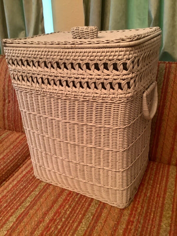 Vitg mid Century modern White Wicker Hamper Basket Lid Boho Chic MCM wastebasket