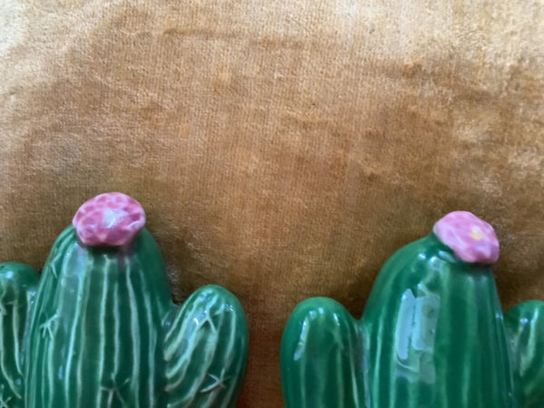 Vintage Treasure Craft Ceramic Green Salt Pepper shakers cactus