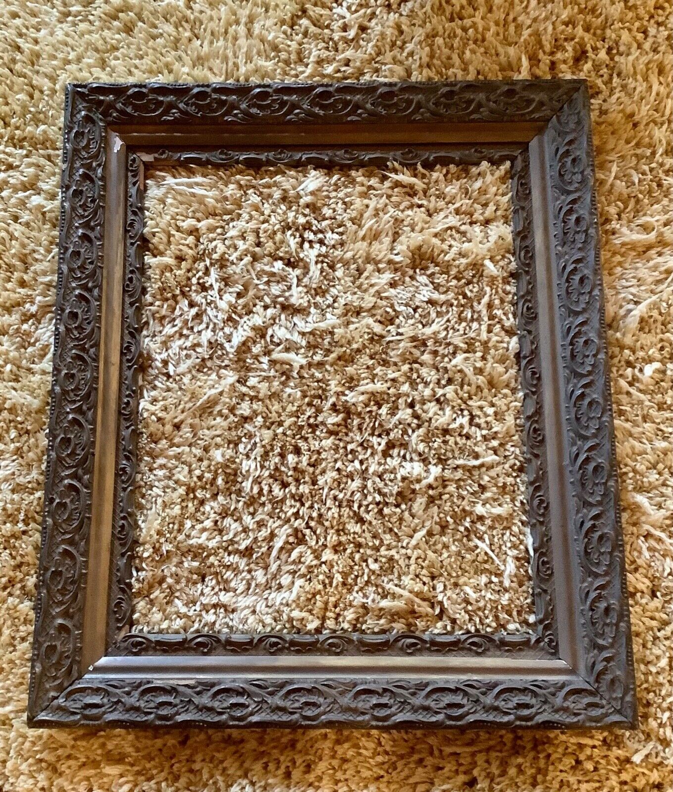 Large VINTAGE ANTIQUE GOLD FRAME GILT GESSO wood  Floral PICTURE FRAME