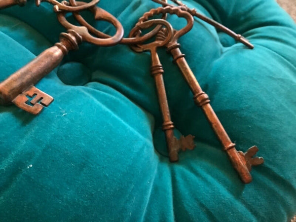 Vintage lot  Brass Keys on ring Skeleton Solid Barrel