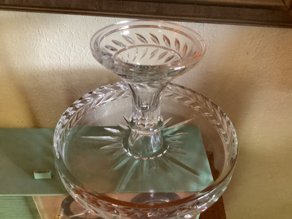 Vintage crystal glass PEDESTAL CAKE STAND Round Plate Rum Well Starburst