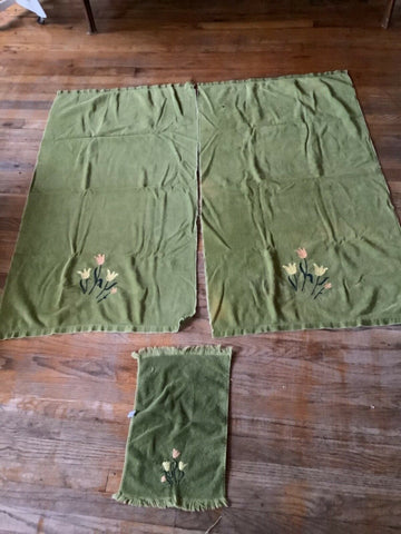 Vintage Fieldcrest MCM mid century Bath hand Towel Set Green tulip USA