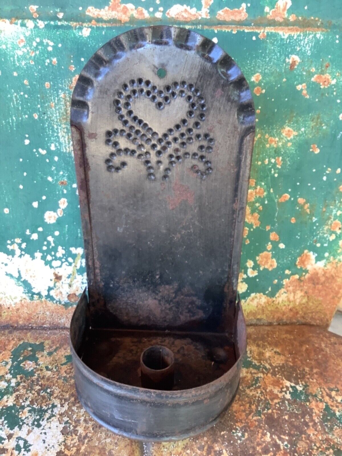 Vintage Metal Colonial style Candle Holder Country Hearts & Flower￼￼s 10 by 5 in