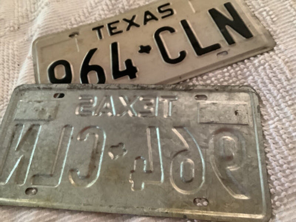 Vintage 1987 1980’s Texas License Plates matching pair 964 cln