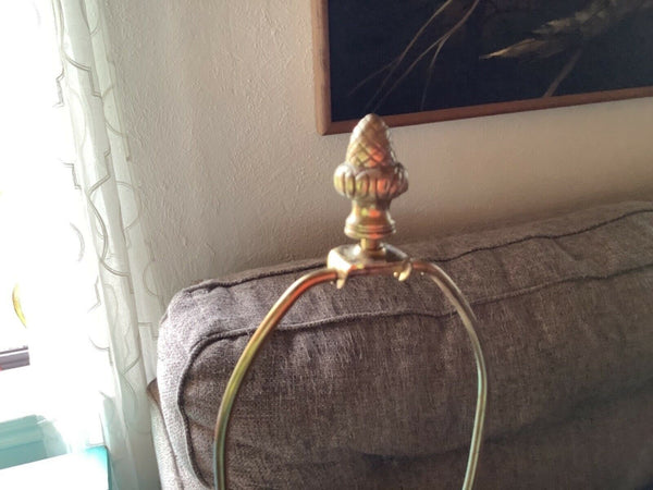 Vtg Hollywood Regency Metal brass gold & Glass Cherub Table Lamp