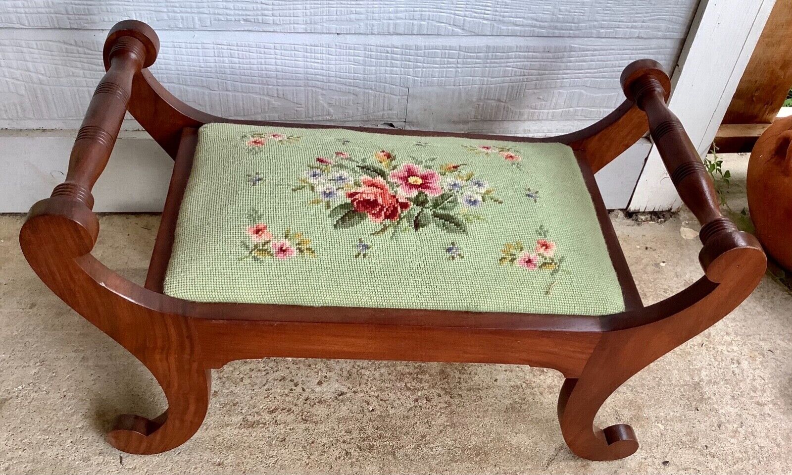 Vtg antique Walnut Needlepoint stitch Footstool Stool bench  Roses floral