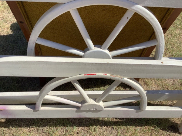 Vintage Twin Size Wood wooden wagon wheel bed frame no rails