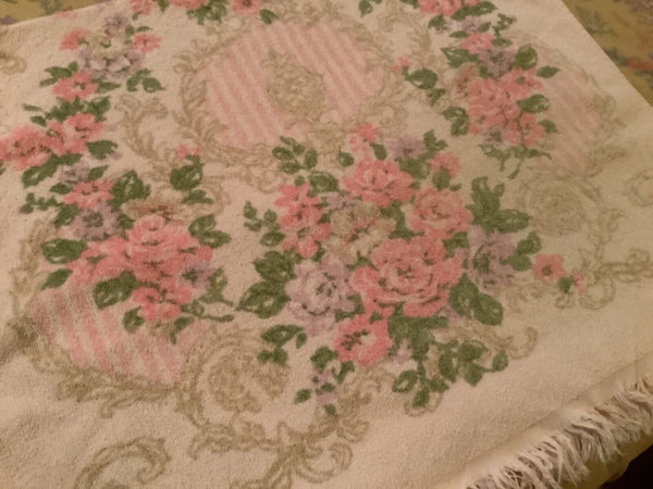 Vintage pink Mid Century Steven Utica Bath Towel Floral roses