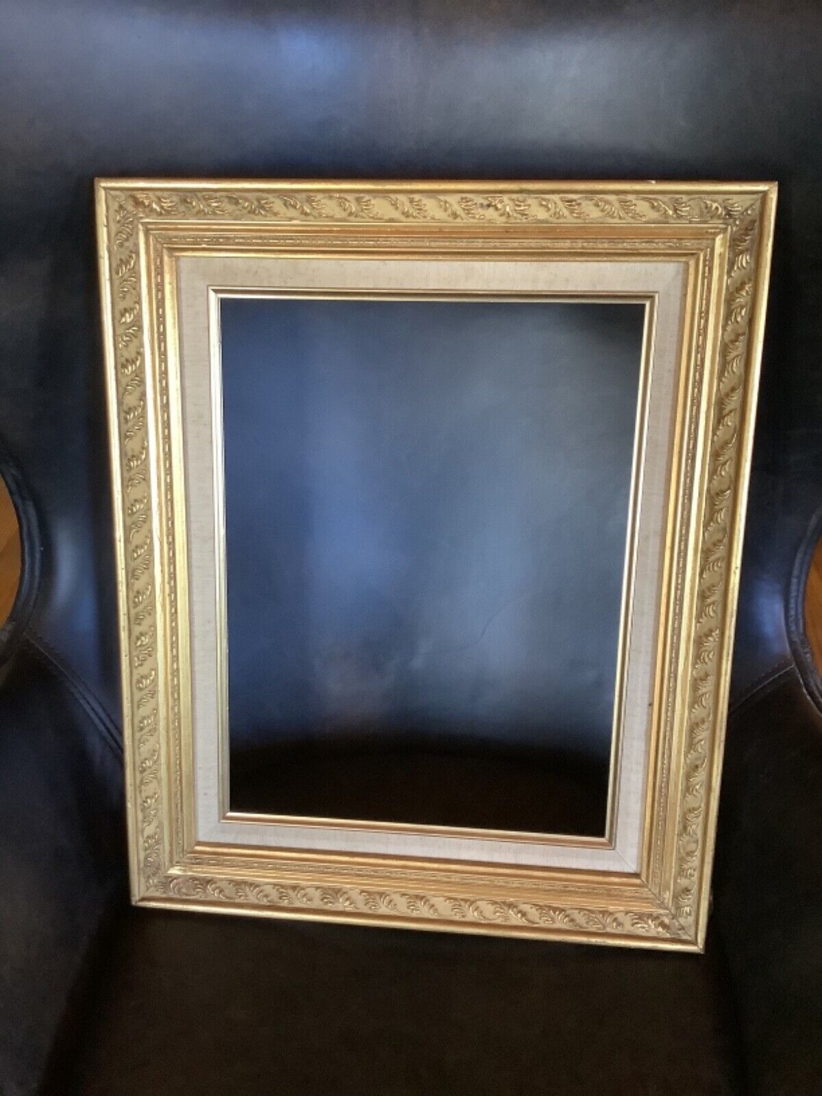 Vintage Picture Frame Carved Gilt gold Wood wooden Linen
