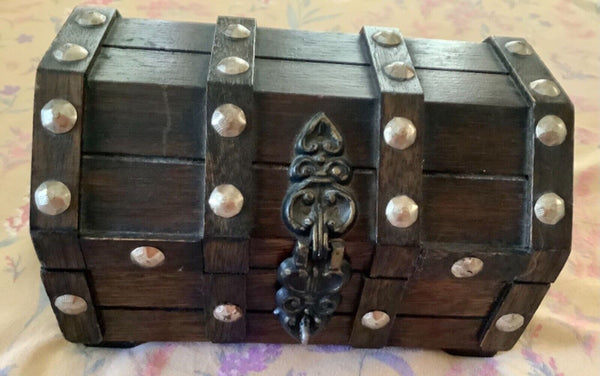 VINTAGE MCM PIRATE TREASURE CHEST WOODEN wood JEWELRY BOX GOTHIC mid Century