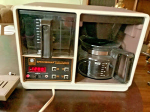 Vintage General Electric SpaceMaker 10 Cup Coffee Maker with pot  clock Works
