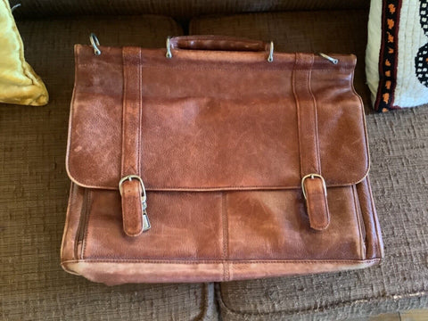 VTG Wilson's light Brown Leather Messenger Laptop Computer Bag Briefcase