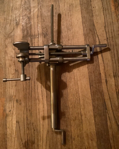 V. Mueller Surgical Clamp tool